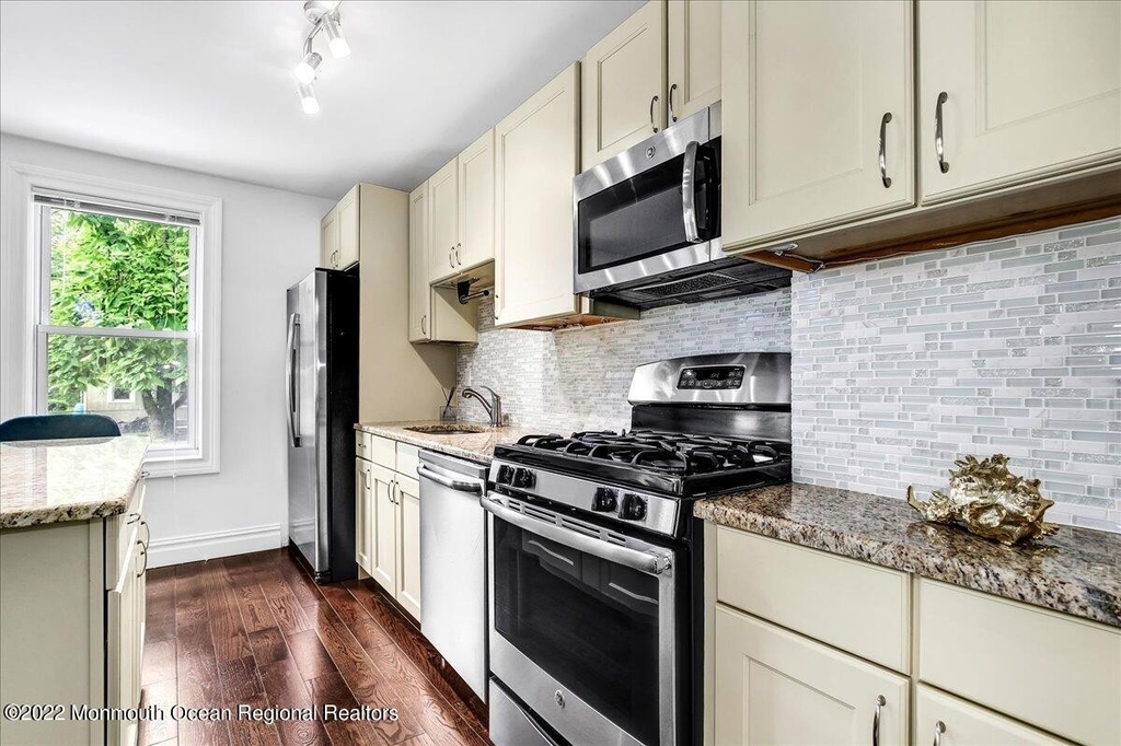 504 Ludlow Avenue - Photo 18