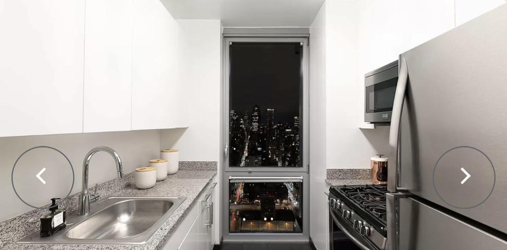 505 West 37th Street - Photo 3