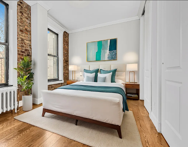 350 West 21st Street - Photo 1