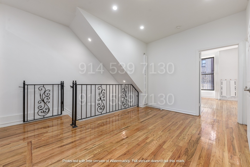 137 Madison Street - Photo 0