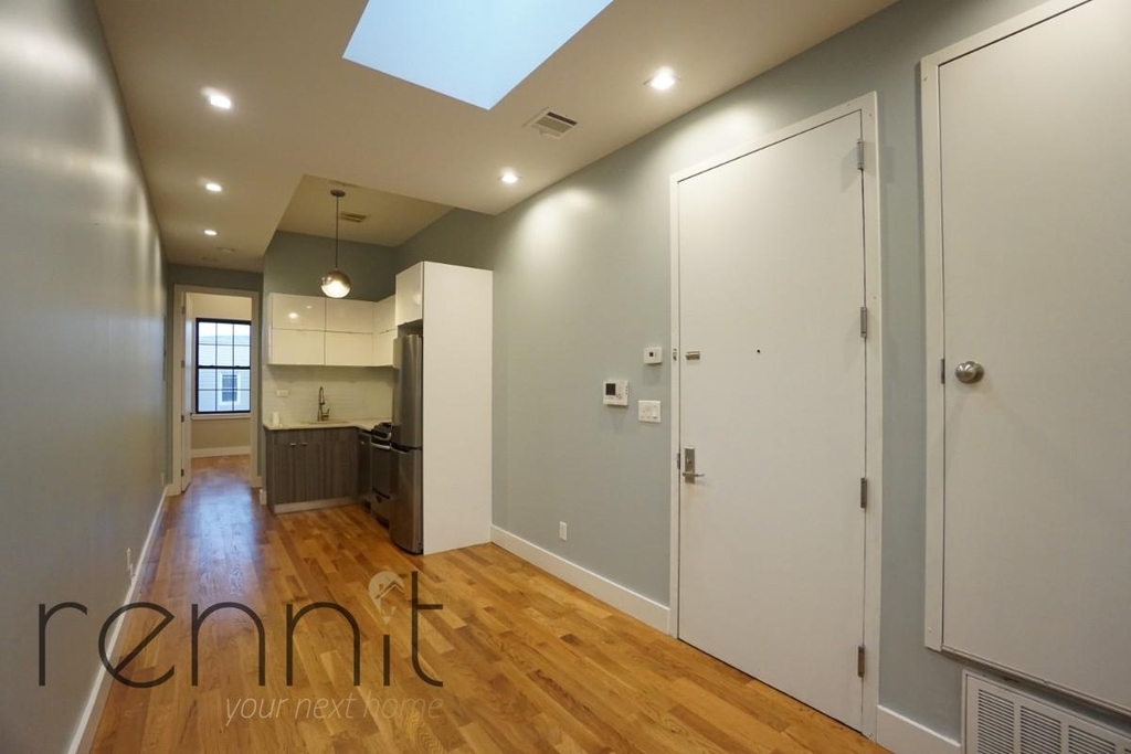 377 Manhattan Avenue - Photo 5