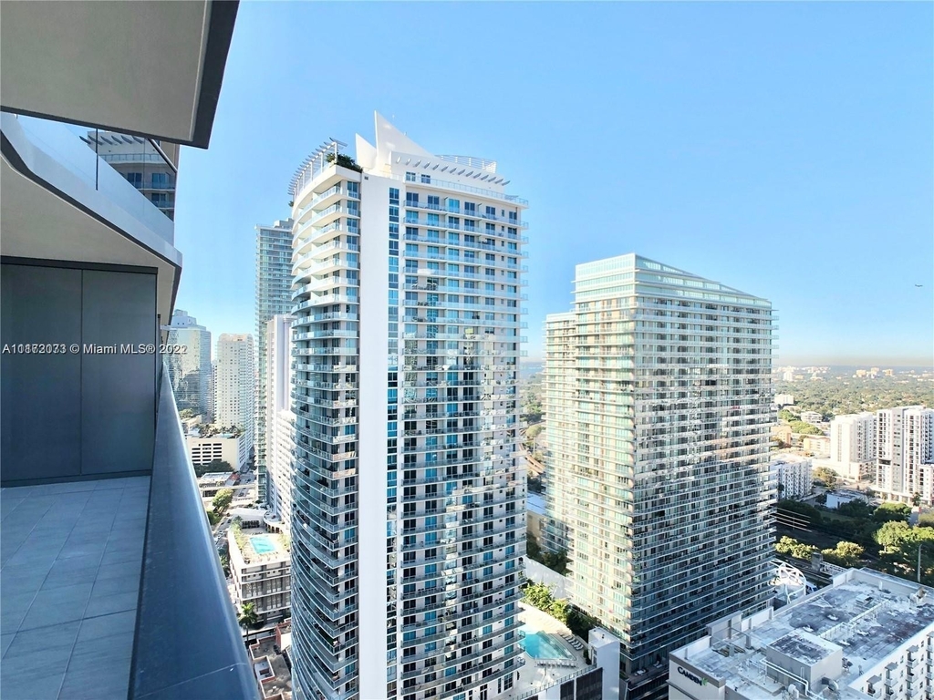 1000 Brickell Plz - Photo 18