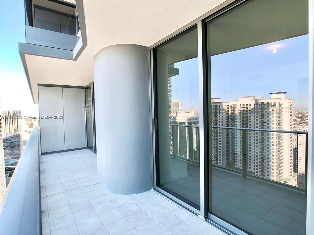 1000 Brickell Plz - Photo 20