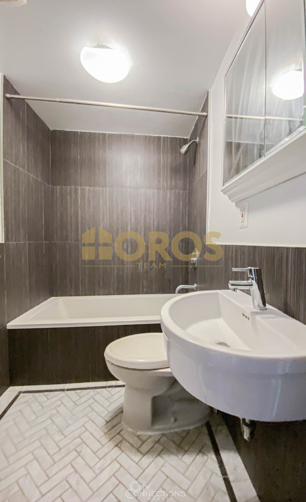 510 East 11th Street - Photo 13
