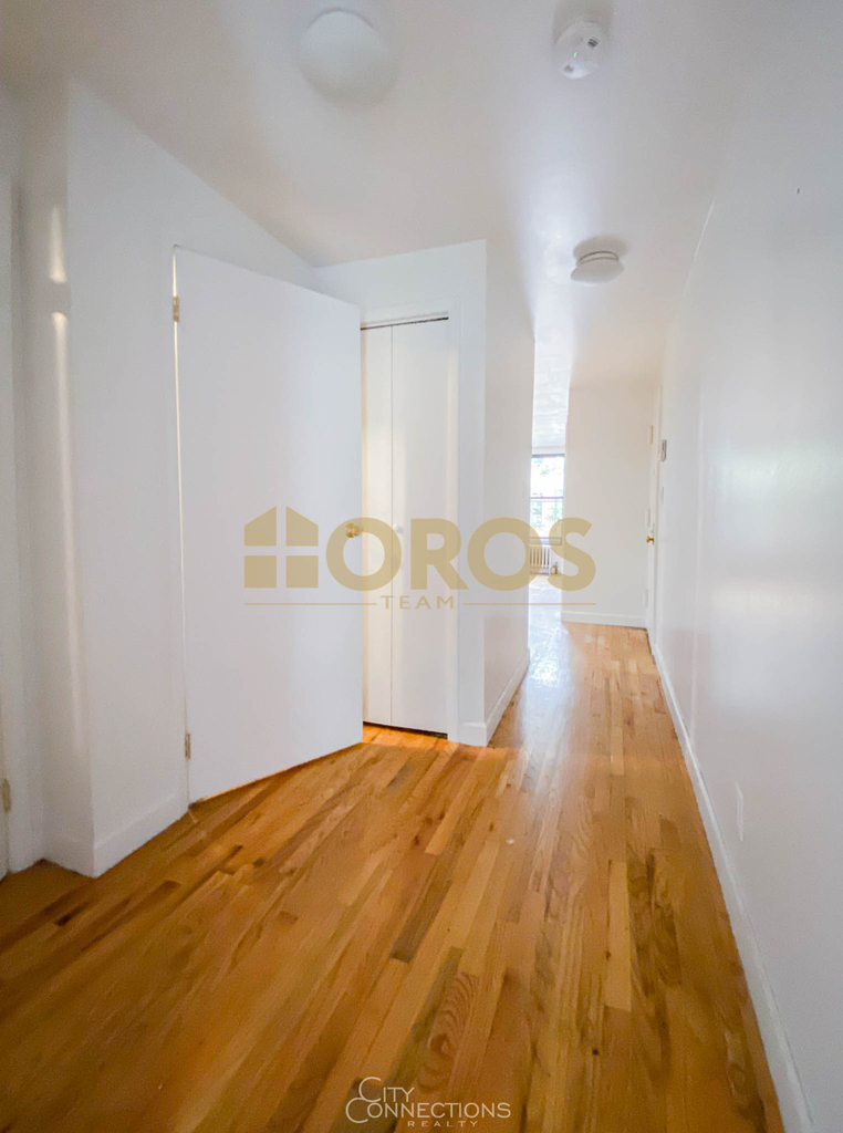 510 East 11th Street - Photo 12