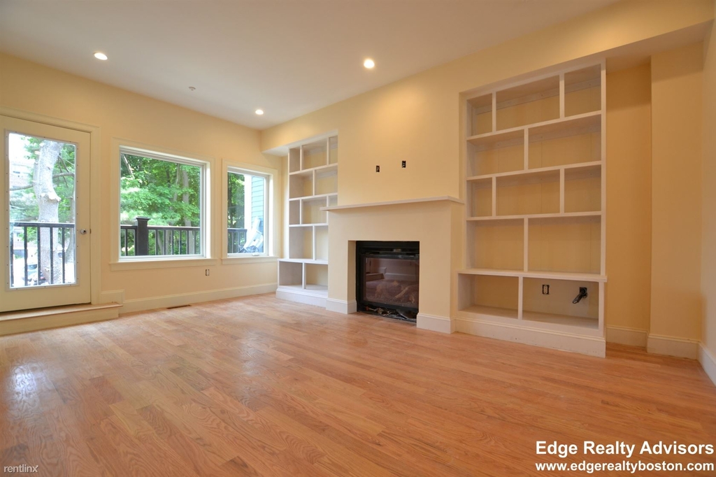 120 Tremont St - Photo 2