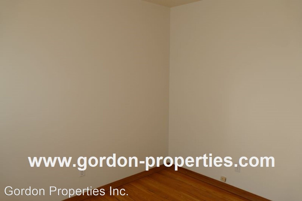 1131 Ne 72nd Ave - Photo 15