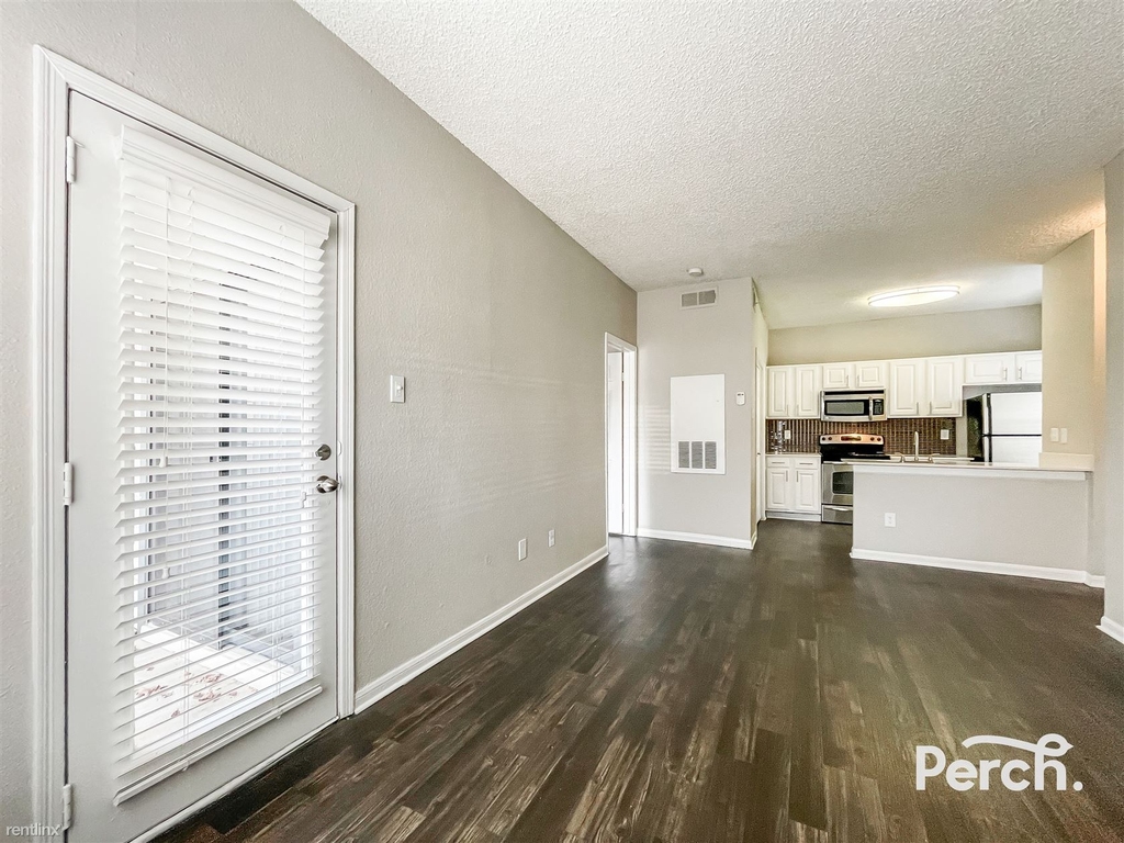 14300 Tandem Blvd - Photo 13