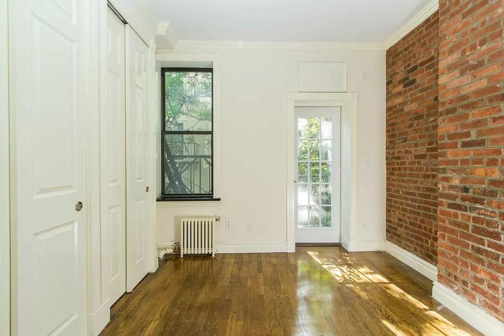 248 Mott Street - Photo 2