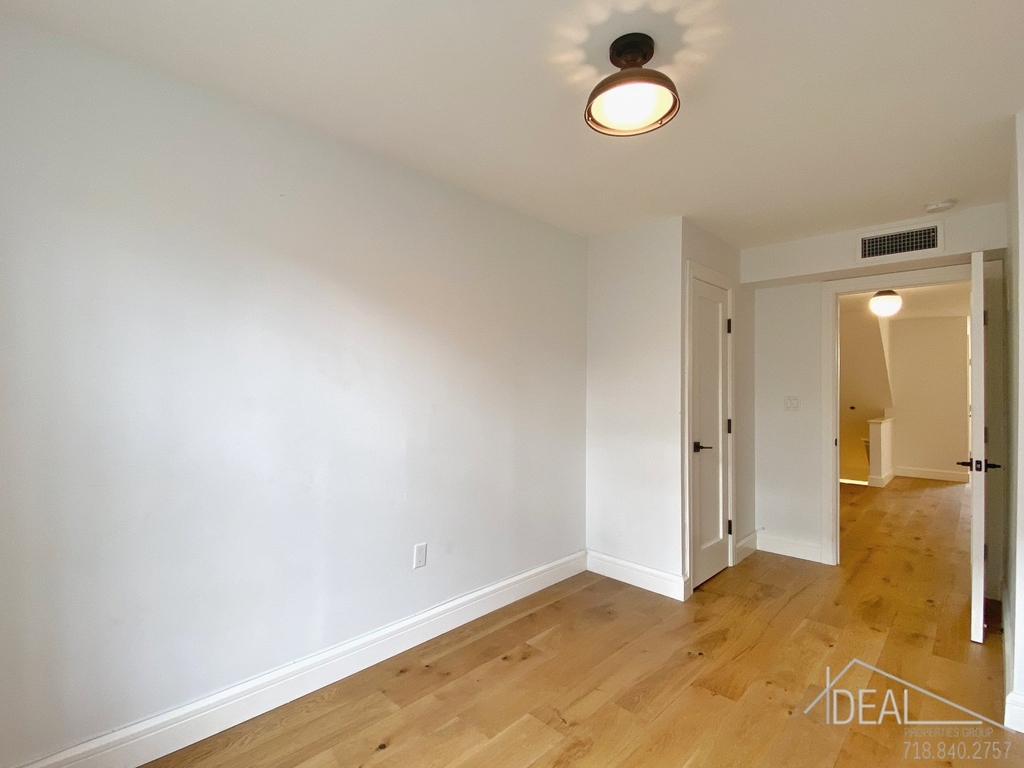 728 Fulton Street - Photo 3