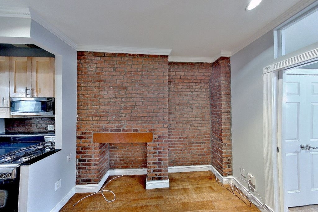 44 Avenue B - Photo 1