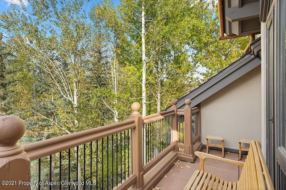 304 Streamside Court - Photo 6