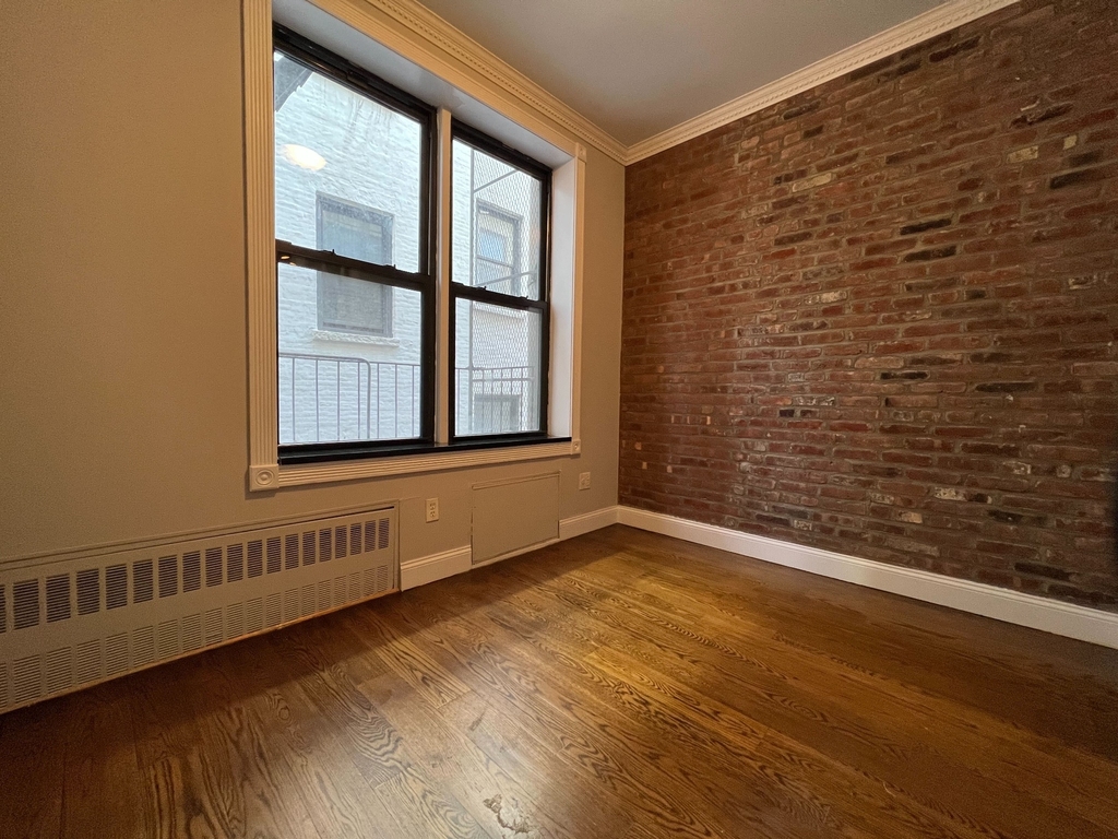 209 East 25th Street - Photo 2