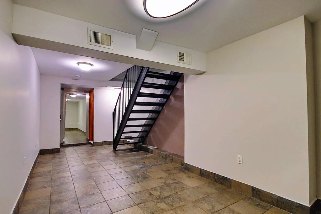 516 East 5th Street - Photo 4