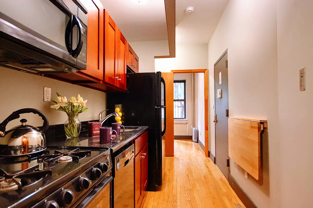 516 East 5th Street - Photo 10