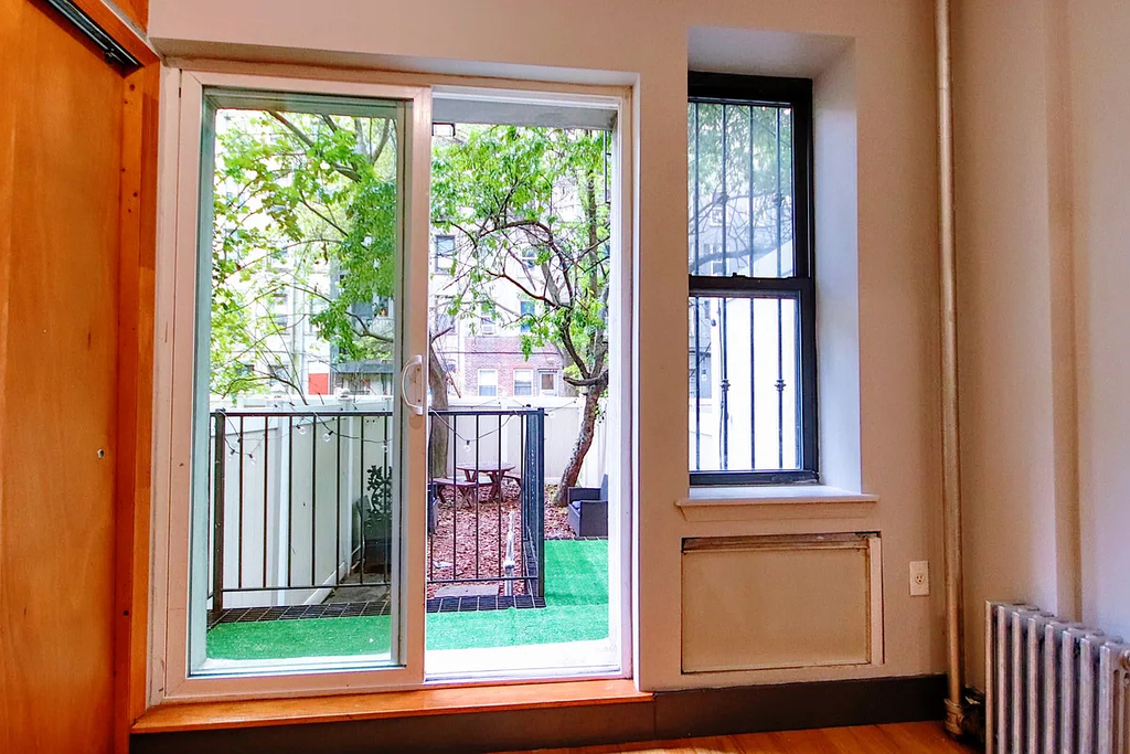 516 East 5th Street - Photo 0