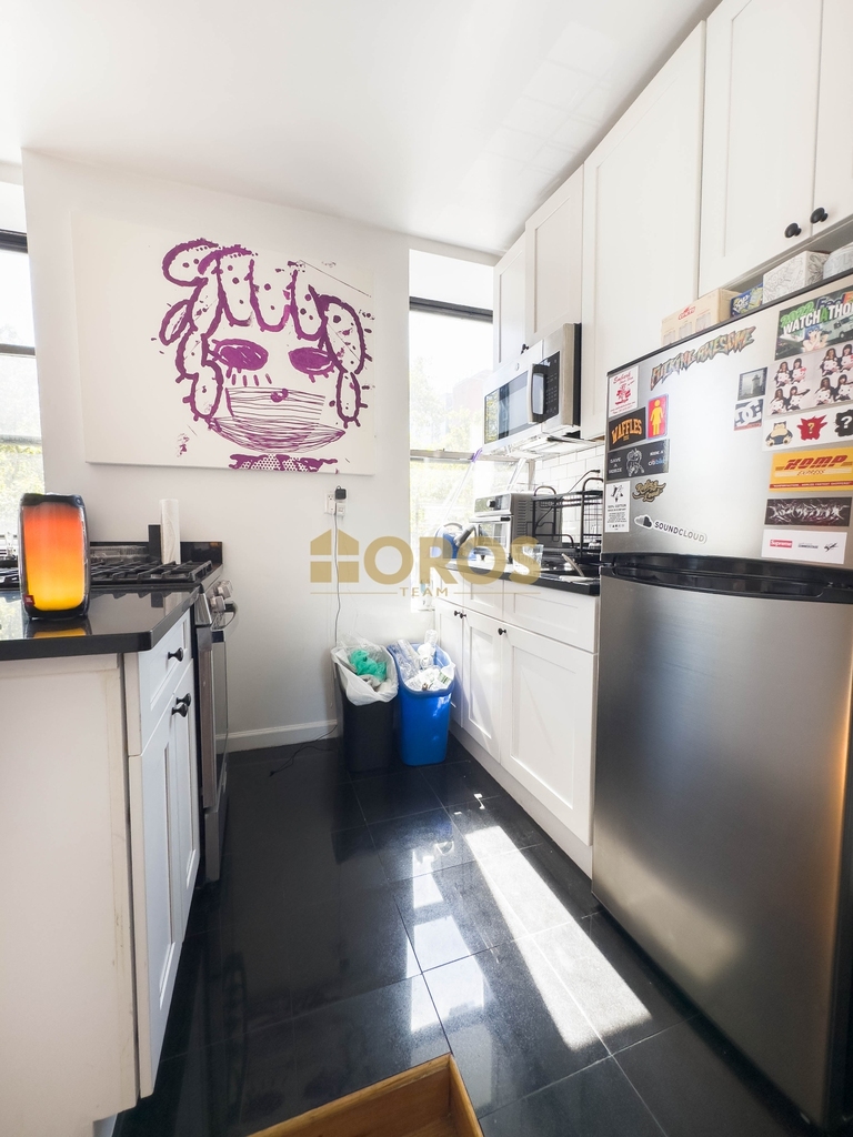 262 East 2nd Street - Photo 2