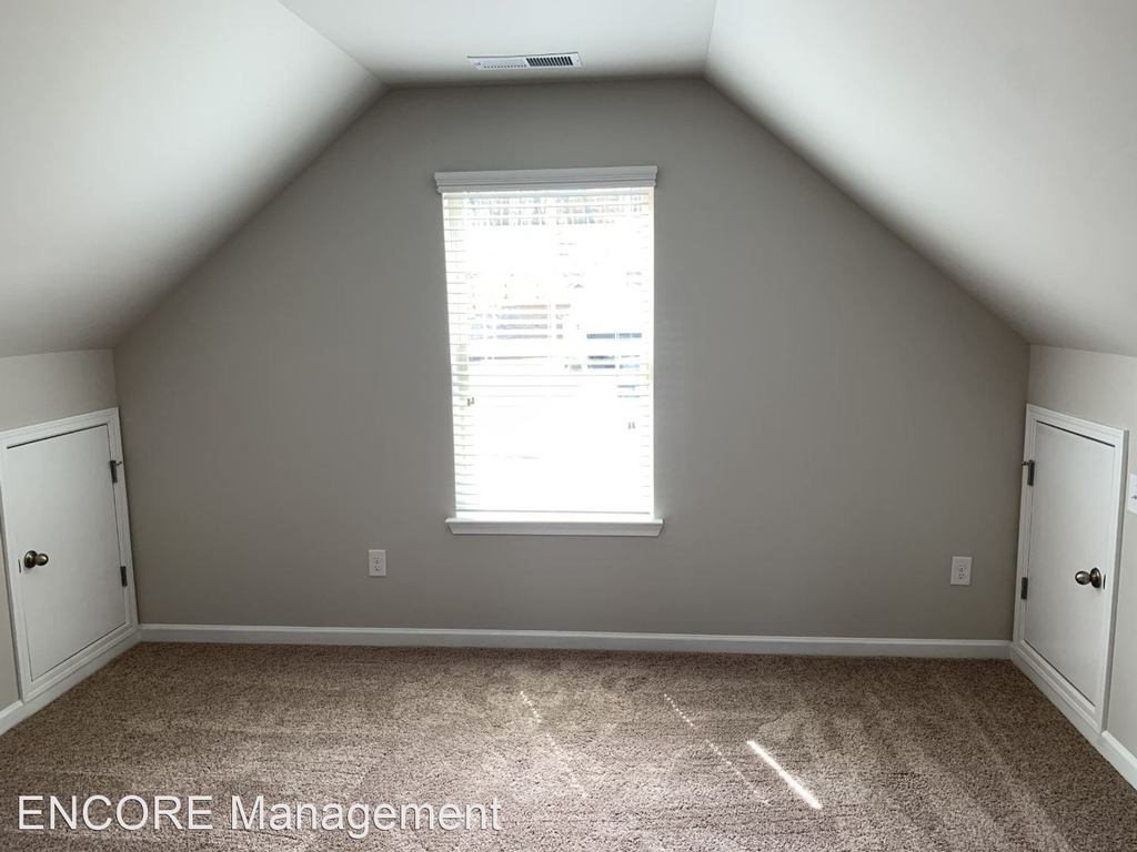 212 Creek View Place - Photo 11