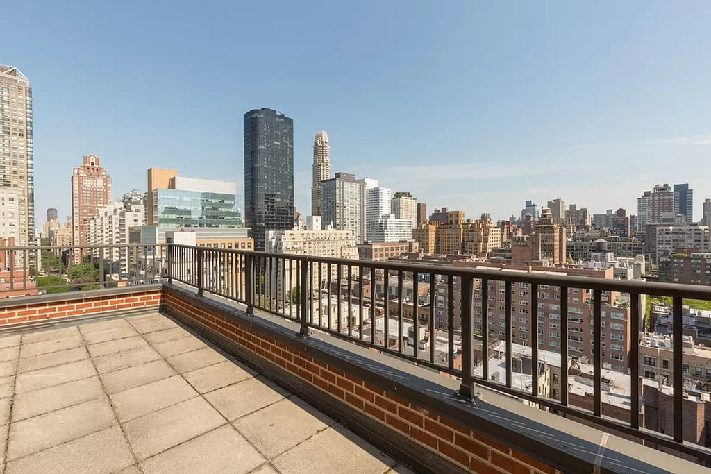 360 East 65th Street - Photo 5