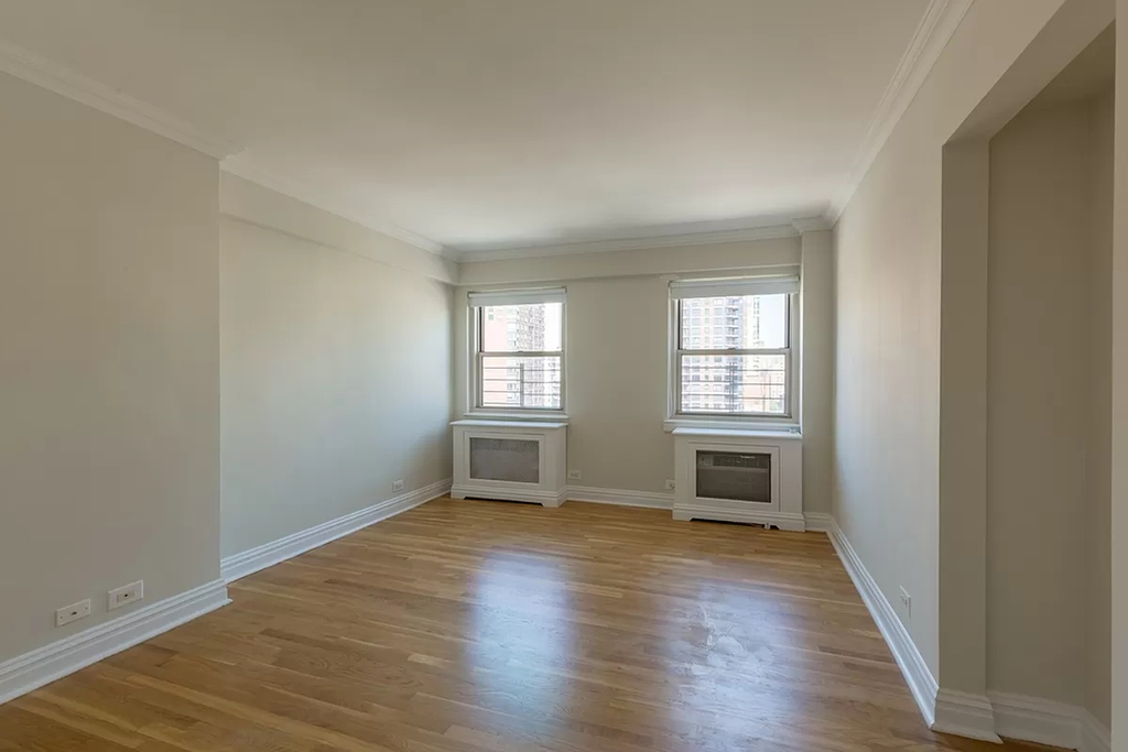 360 East 65th Street - Photo 9