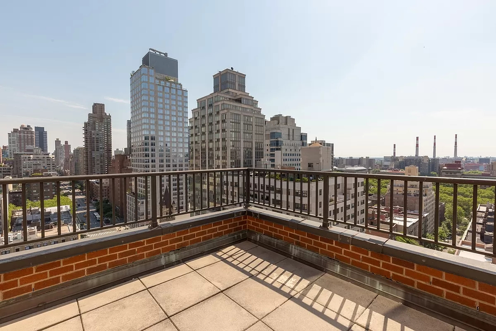 360 East 65th Street - Photo 6