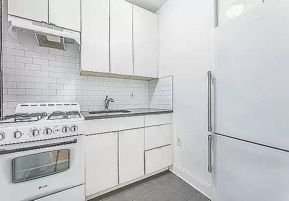 222 East 56th Street - Photo 2