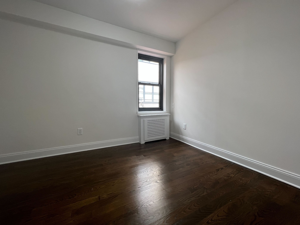 405 East 56th Street - Photo 6