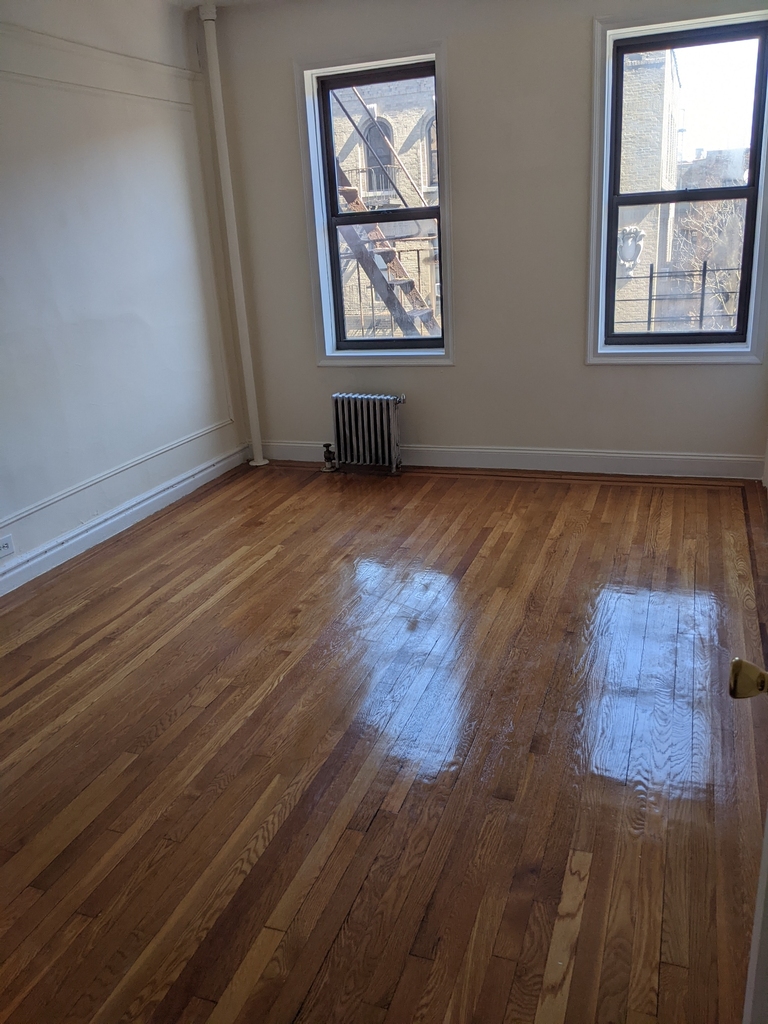 100 Thayer Street - Photo 2