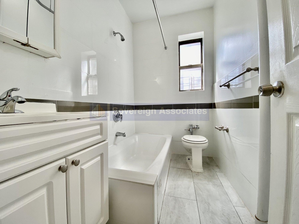 44 Bennett Avenue - Photo 6