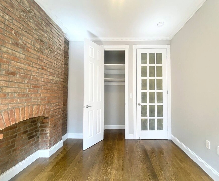 West 103rd Street - Photo 6