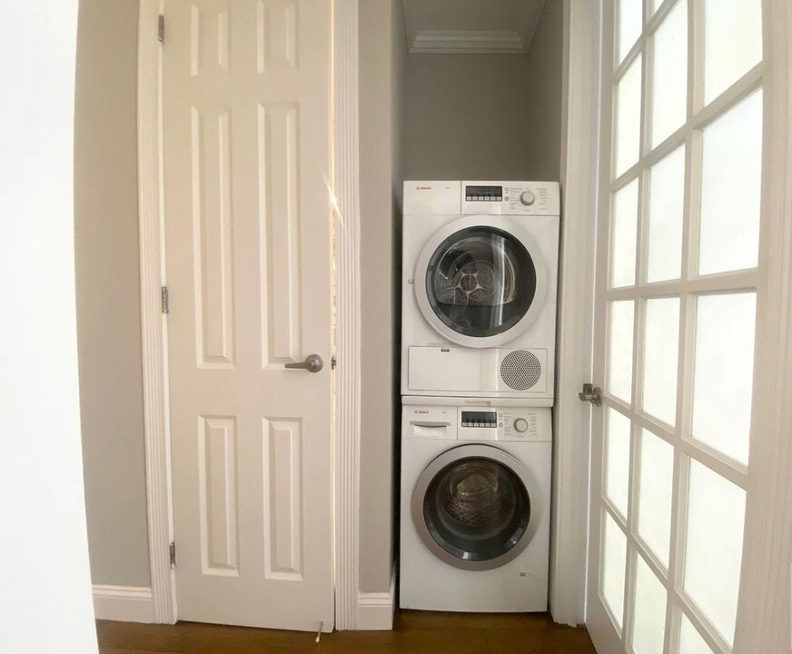 West 103rd Street - Photo 8
