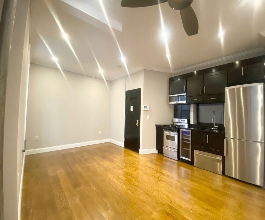 West 103rd Street - Photo 3