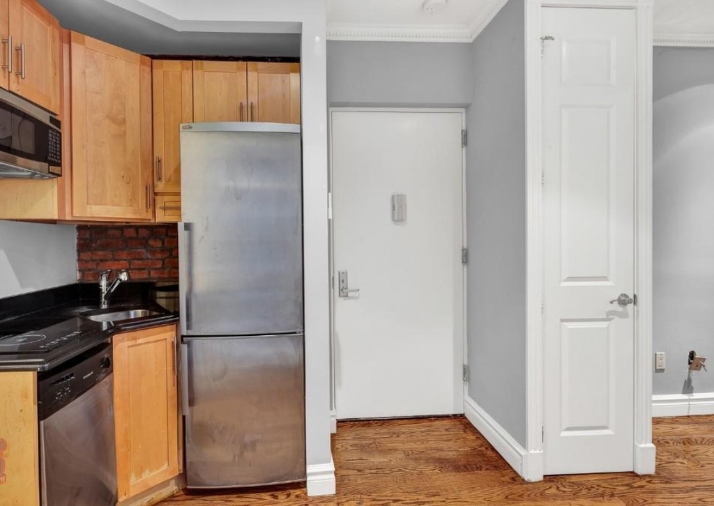 East 23rd Street - Photo 2