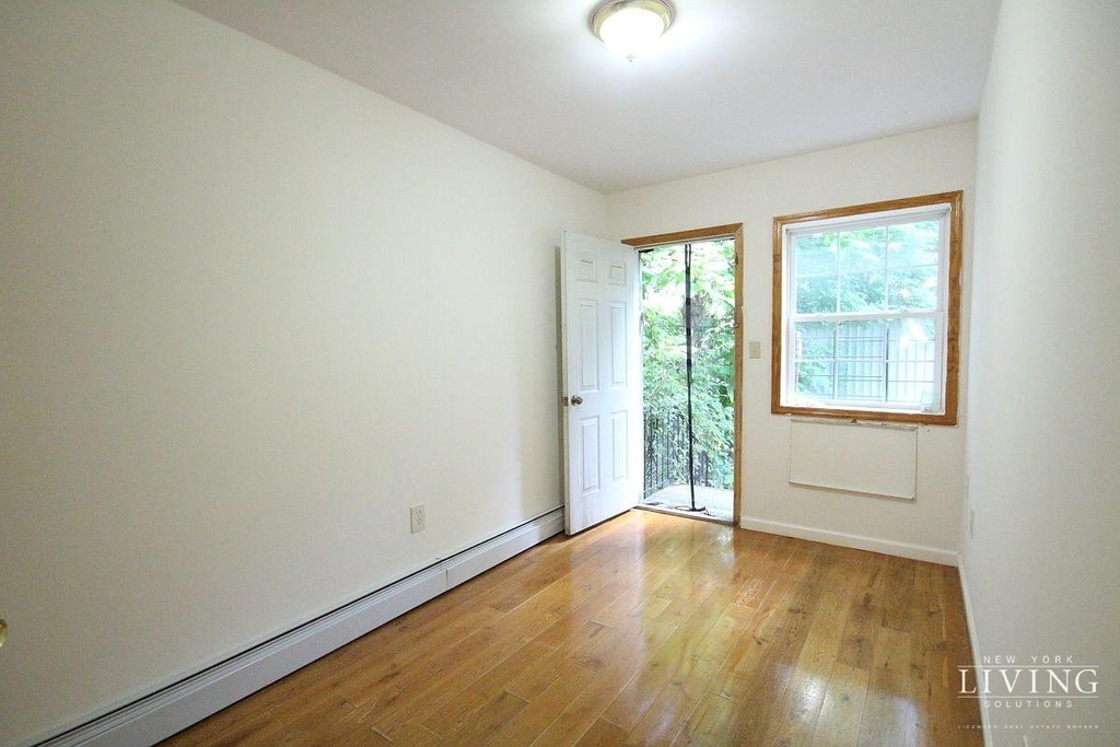 539a Monroe Street - Photo 10