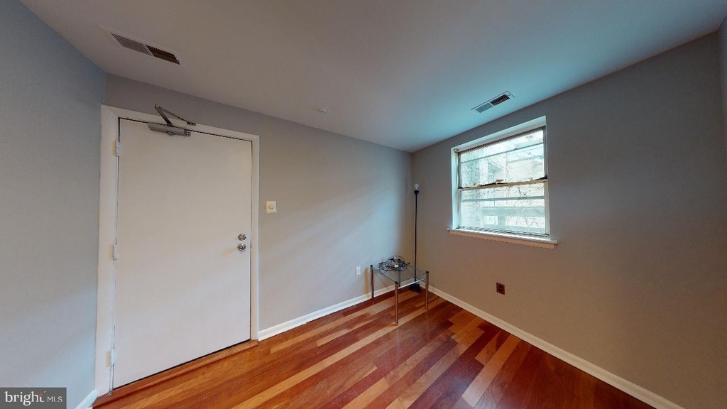 1018 Pine Street - Photo 3