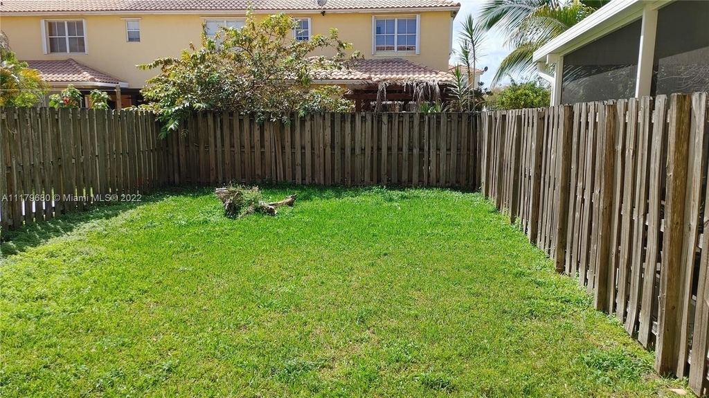 24430 Sw 109th Pl - Photo 16