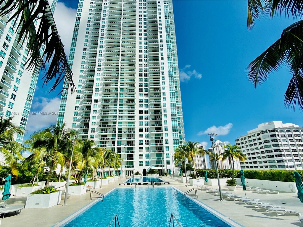 950 Brickell Bay Dr - Photo 18