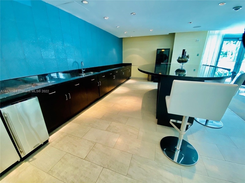 950 Brickell Bay Dr - Photo 47