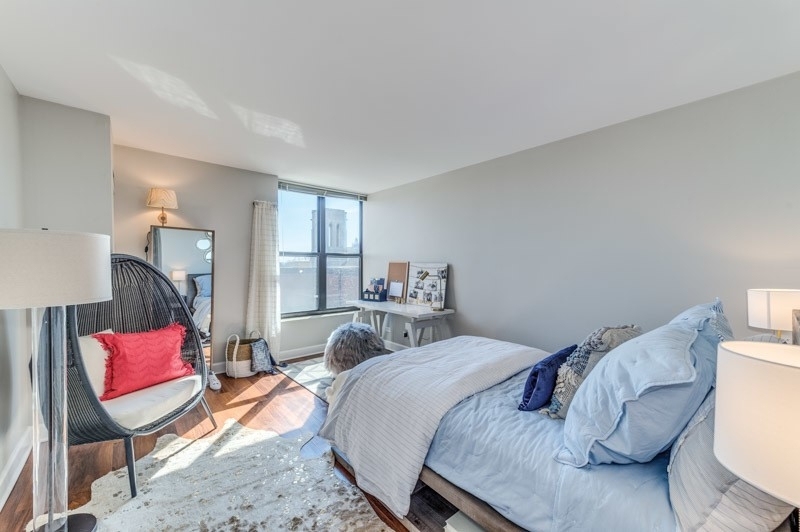 1715 Chicago Avenue - Photo 3