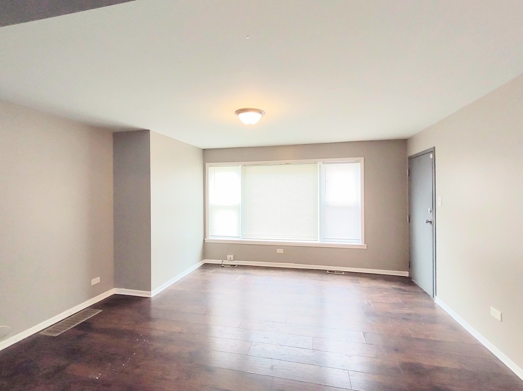 14035 S Stewart Avenue - Photo 5