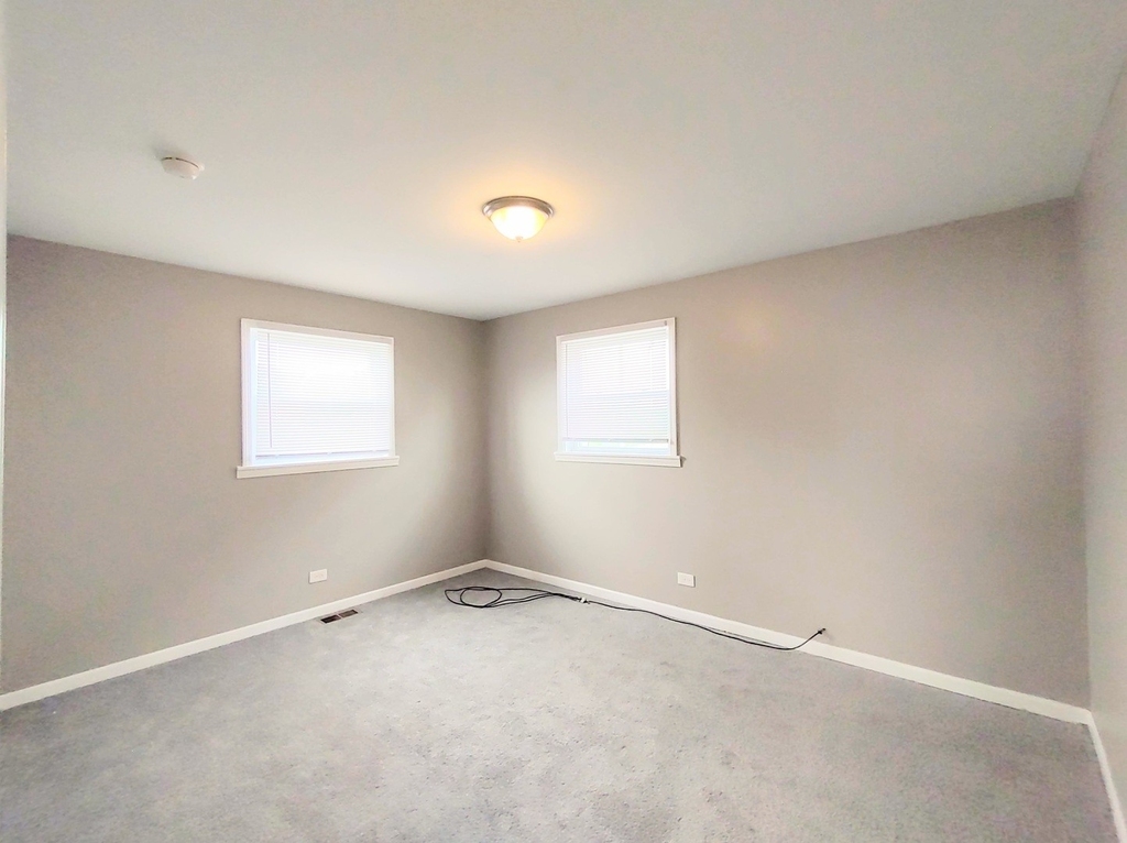 14035 S Stewart Avenue - Photo 2