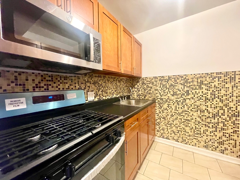 2011 Ocean Avenue - Photo 5