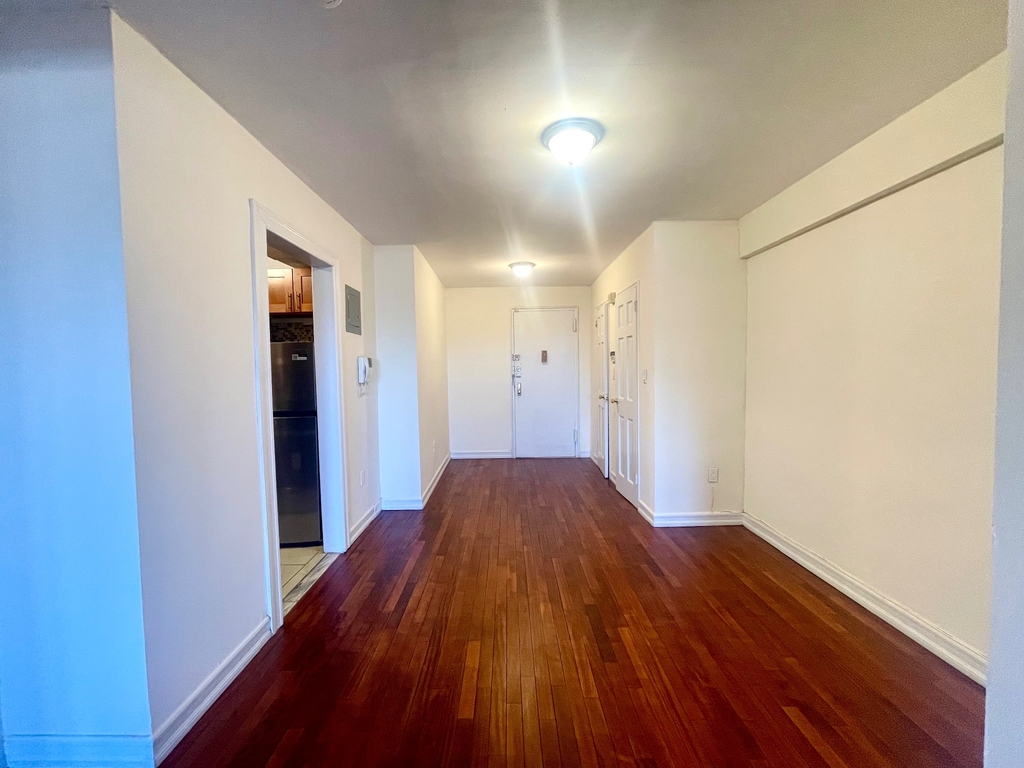 2011 Ocean Avenue - Photo 4