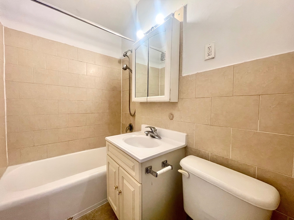 2011 Ocean Avenue - Photo 11