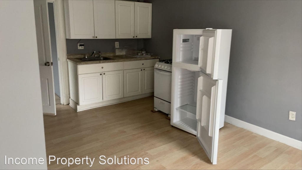 59 Van Ness Street - Photo 3