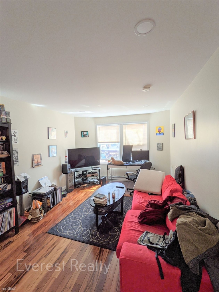 1121 Broadway Apt 1a - Photo 1