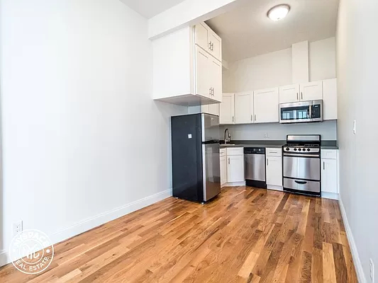 287 Wyckoff Avenue - Photo 1