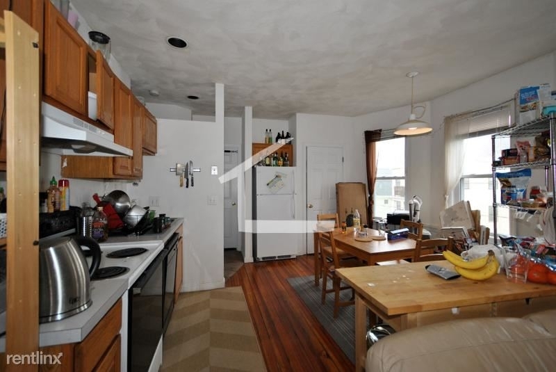 58 Mansfield St Apt 2 - Photo 3