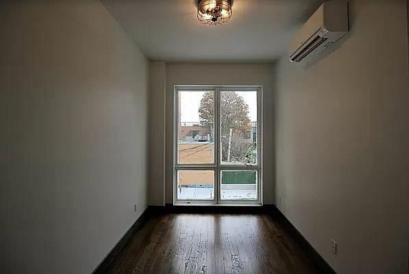 340 Irving Avenue - Photo 4