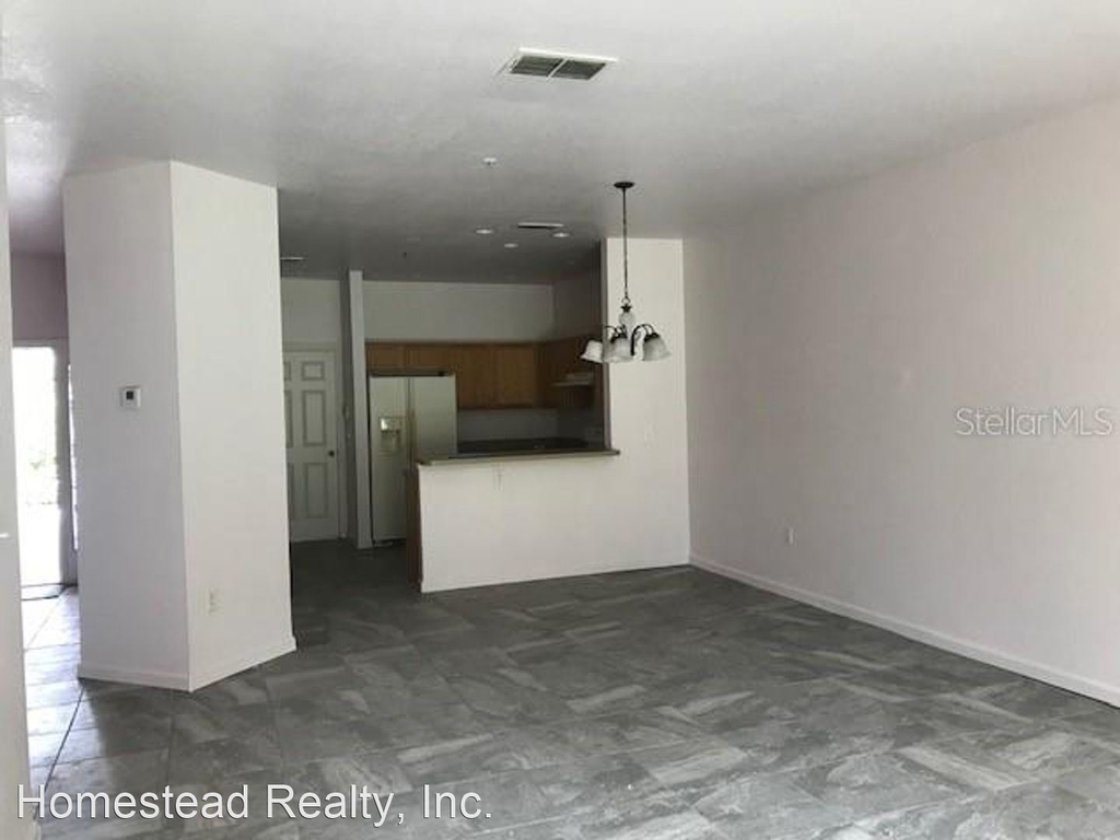 2946 Ashland Ln. S. - Photo 2